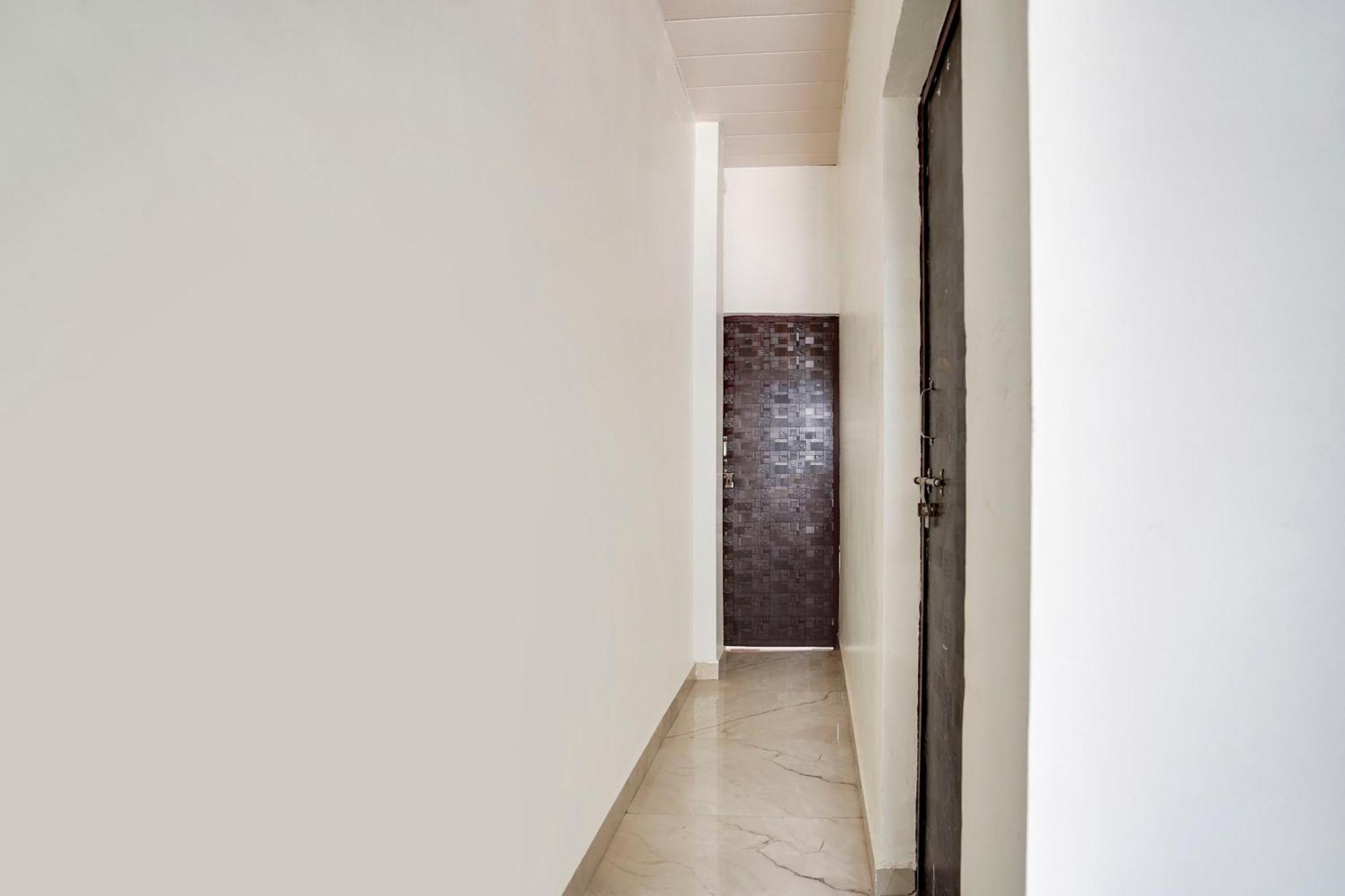 Hotel O The Moon Bareilly Ngoại thất bức ảnh