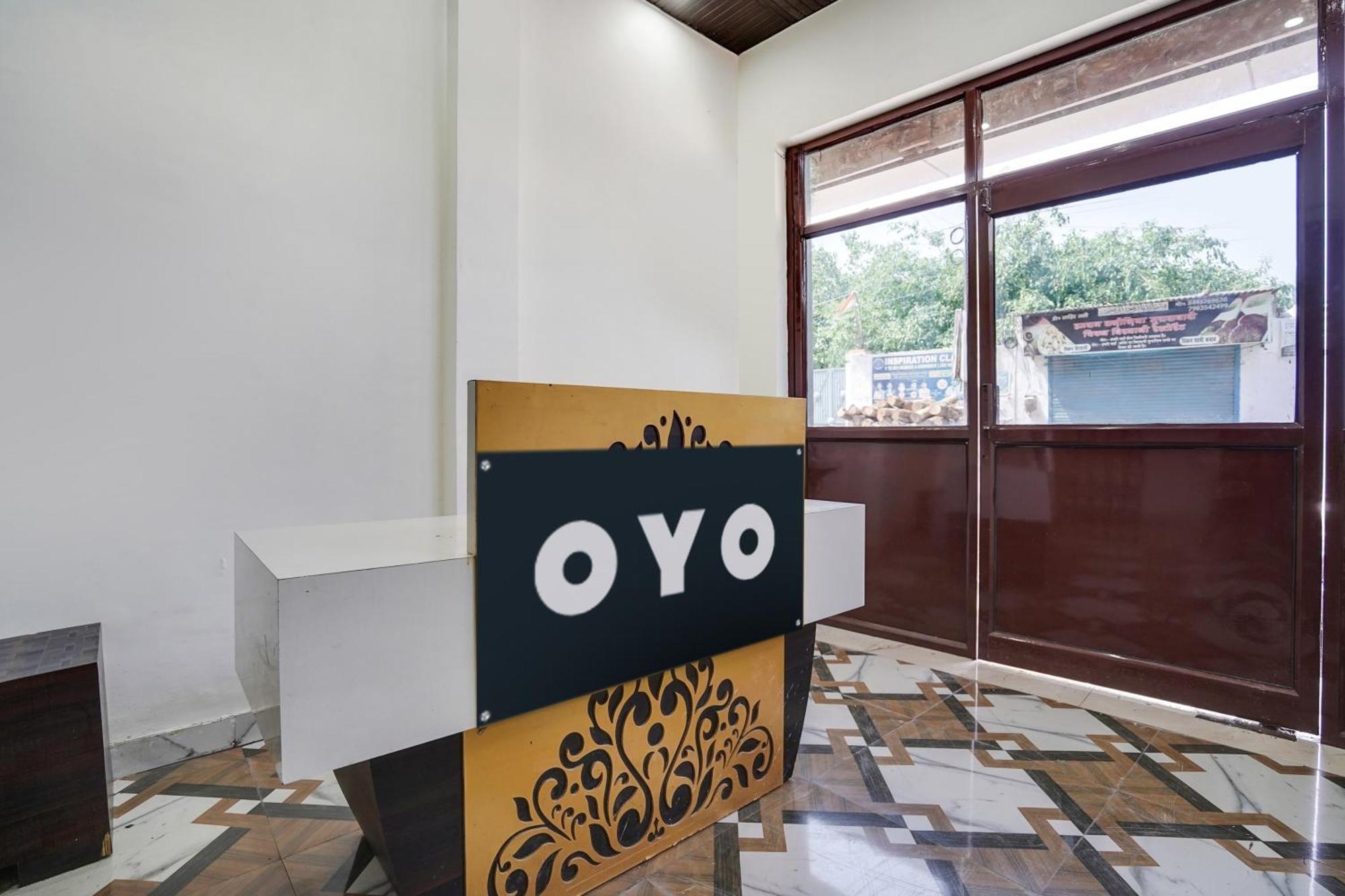 Hotel O The Moon Bareilly Ngoại thất bức ảnh