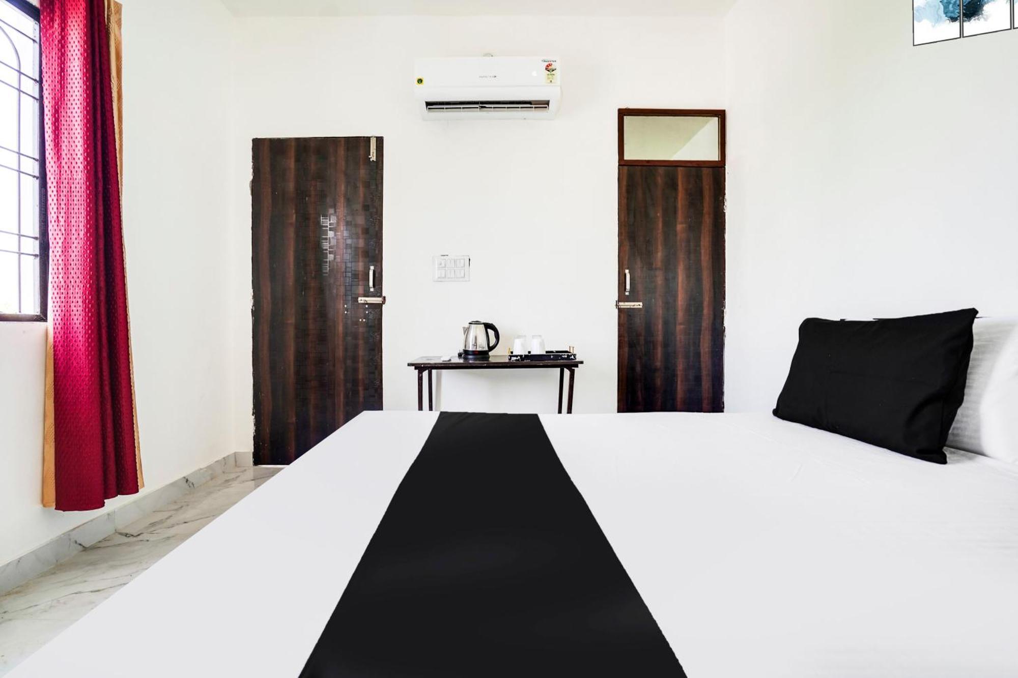 Hotel O The Moon Bareilly Ngoại thất bức ảnh