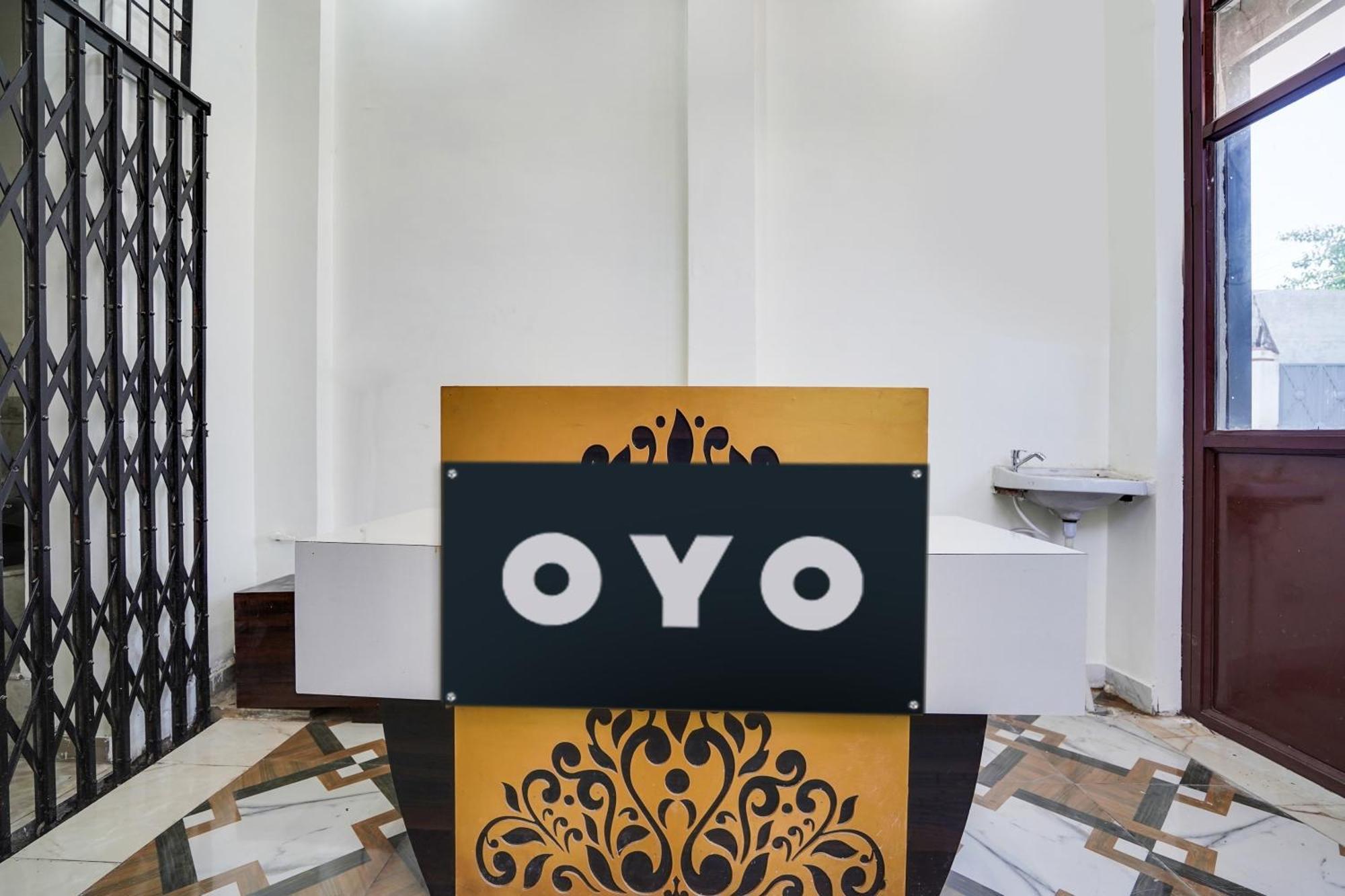 Hotel O The Moon Bareilly Ngoại thất bức ảnh